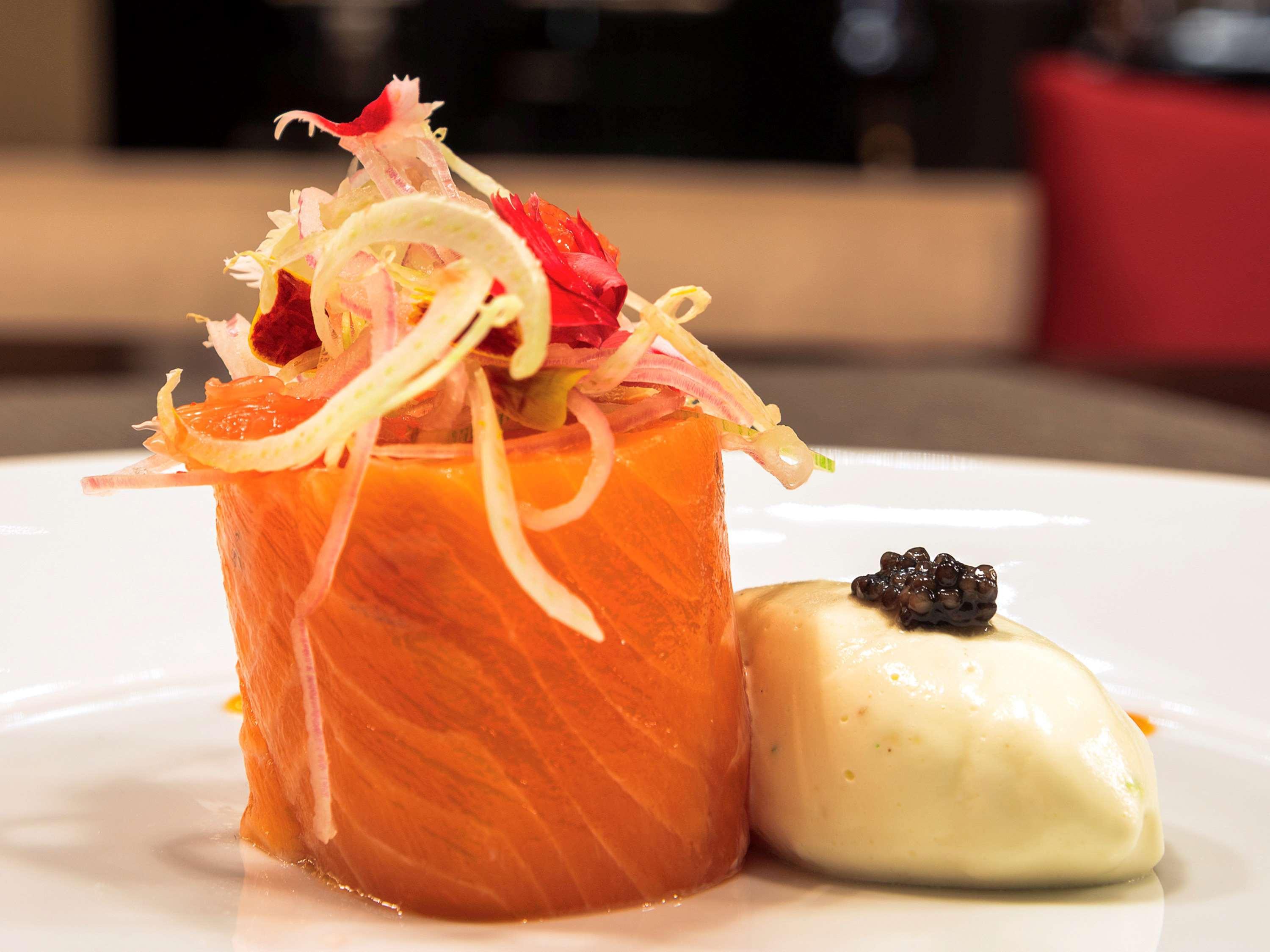 Sofitel Casino Carrasco & Hotel 5*